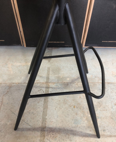 Стул барный  Болтон светло-коричневый  с черными ножками. Фото №8