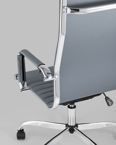 Кресло руководителя TopChairs City серый. Фото №8