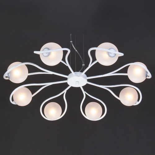 Подвесная люстра Eurosvet Camomile 70089/8 белый с серебром фото Подвесная люстра Eurosvet Camomile 70089/8 белый с серебром. Фото №1
